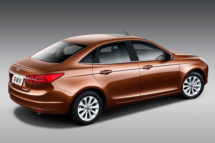 New Ford Escort Sedan photo gallery