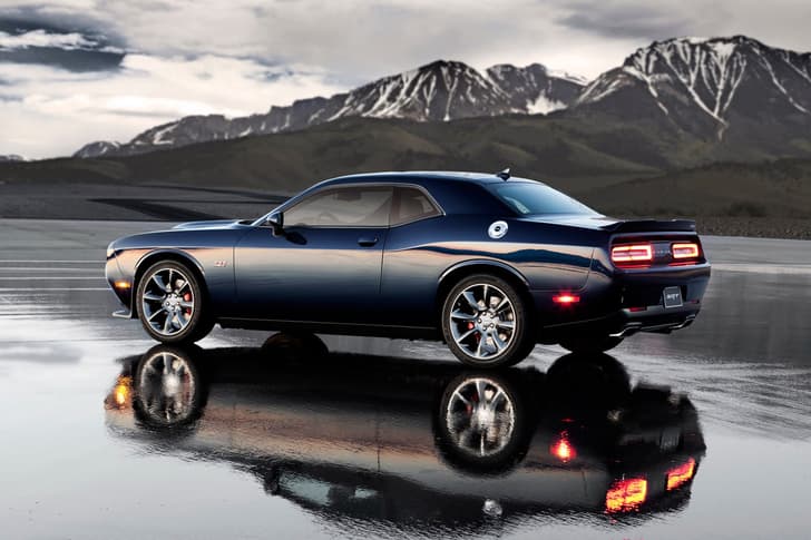 Dodge Charger SRT Hellcat photo gallery