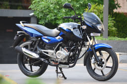 New 2014 Bajaj Pulsar 150 photo gallery