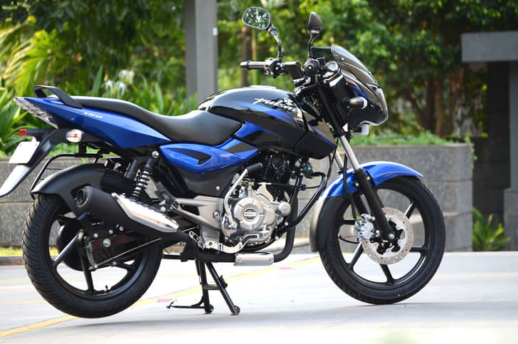 New 2014 Bajaj Pulsar 150 photo gallery