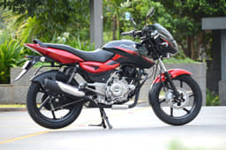 New 2014 Bajaj Pulsar 150 photo gallery