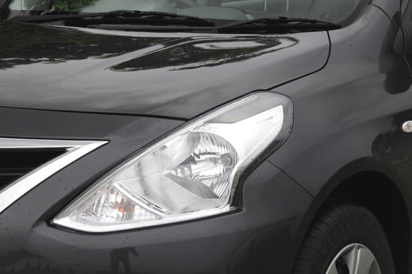 Nissan Sunny facelift photo gallery