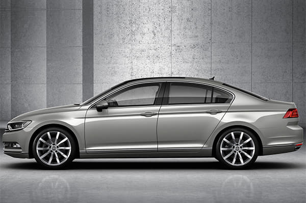 New Volkswagen Passat photo gallery