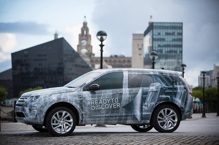 Land Rover Discovery Sport photo gallery