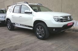 Renault Duster AWD photo gallery
