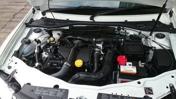 Renault Duster AWD photo gallery