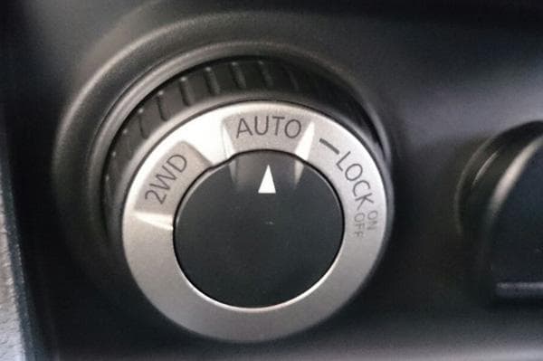 Renault Duster AWD photo gallery