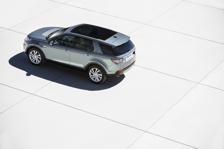 Land Rover Discovery Sport photo gallery