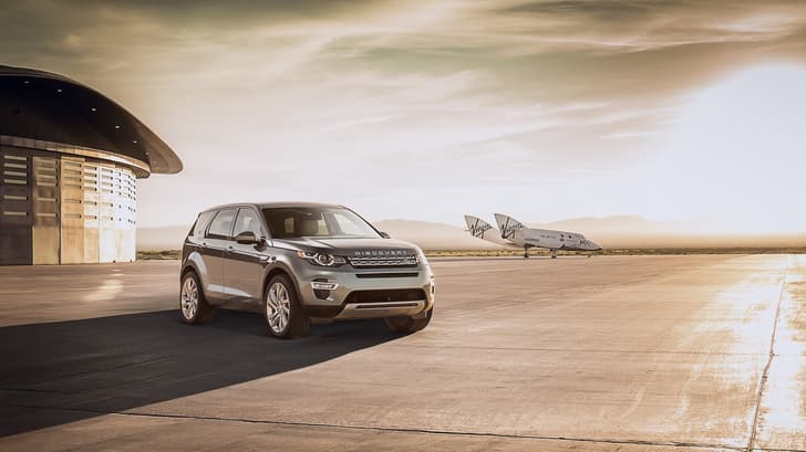 Land Rover Discovery Sport photo gallery
