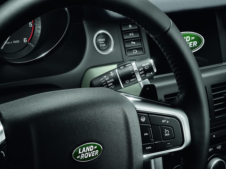 Land Rover Discovery Sport photo gallery