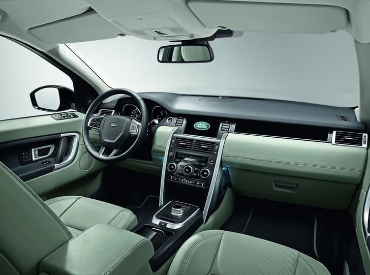 Land Rover Discovery Sport photo gallery