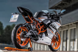 New KTM RC390 photo gallery