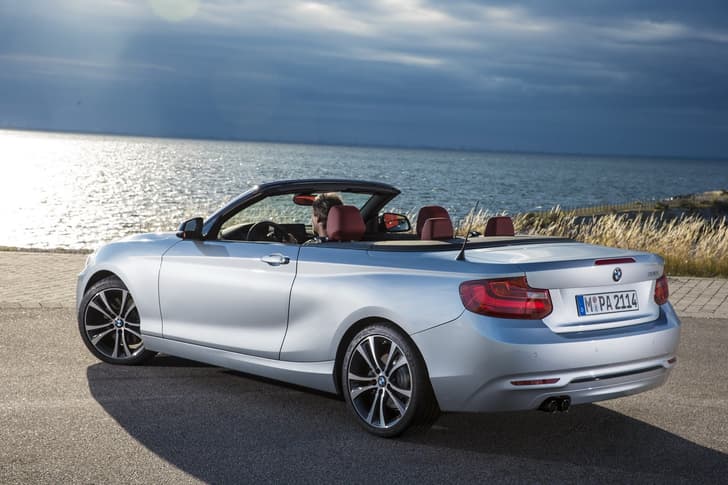 BMW 2-series convertible photo gallery