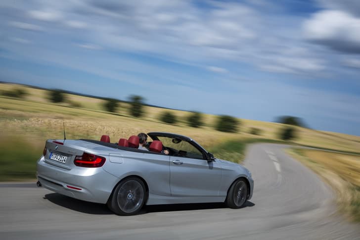 BMW 2-series convertible photo gallery