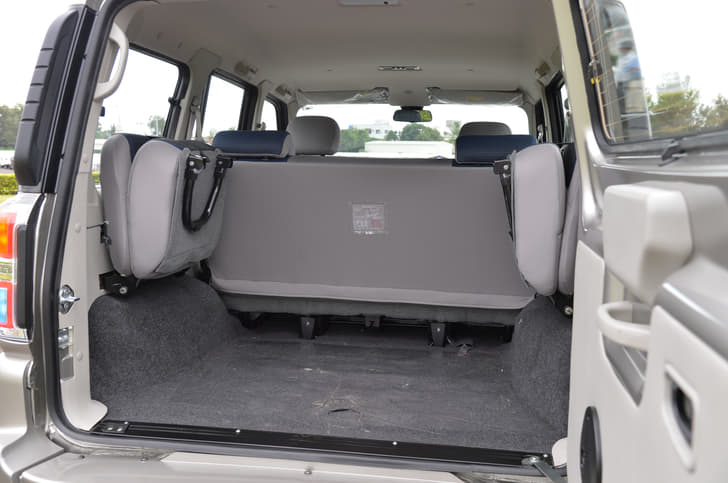 Beyond second row, you can opt for side-facing jump seats or a third bench.