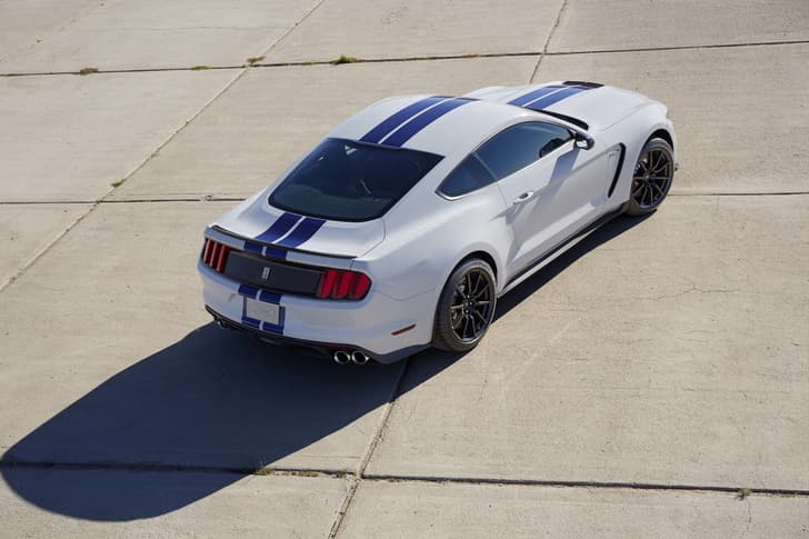New Ford Mustang Shelby GT350 photo gallery