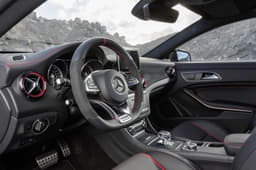 Mercedes CLA Shooting Brake photo gallery