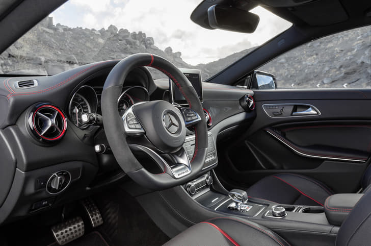 Mercedes CLA Shooting Brake photo gallery