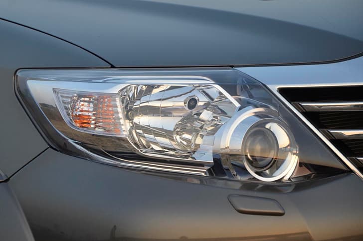 Smoked-headlamp and tail-lamp inserts exclusive to this trim. 