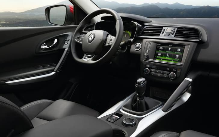 Renault Kadjar SUV photo gallery