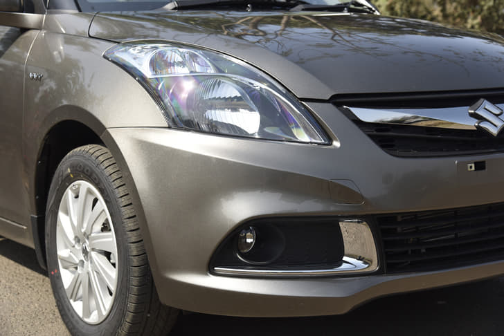 The bumper now comes with chrome accents around the fog lamp enclosures in the top two trims. 