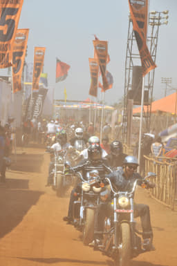 Never a dull moment with so many bikers around. 