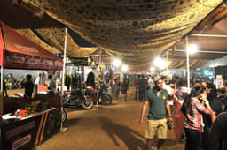 Various automobile related product companies also had stalls set up here, a matter of convenience for clients. 