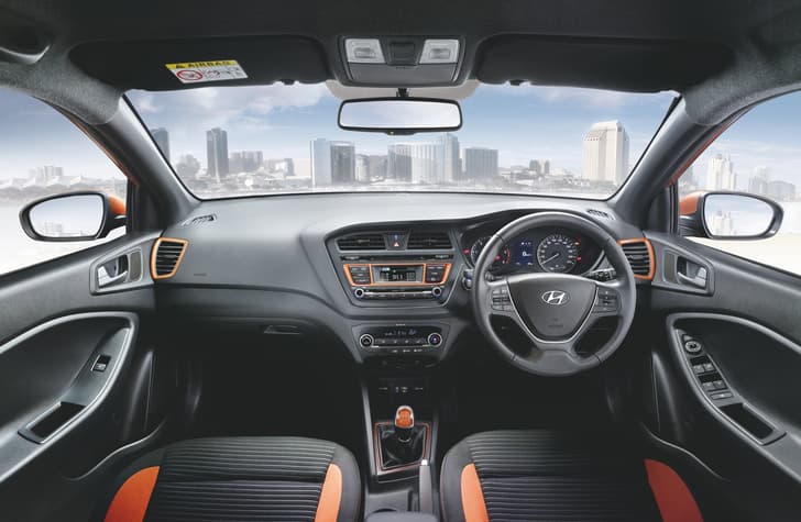 Hyundai i20 Active photo gallery