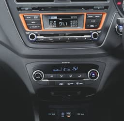Hyundai i20 Active photo gallery