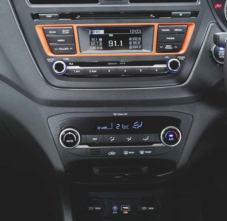 Hyundai i20 Active photo gallery