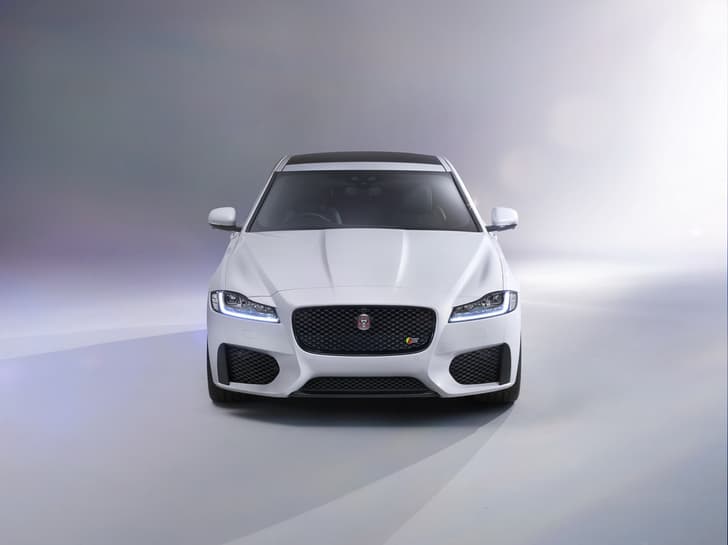 New Jaguar XF photo gallery