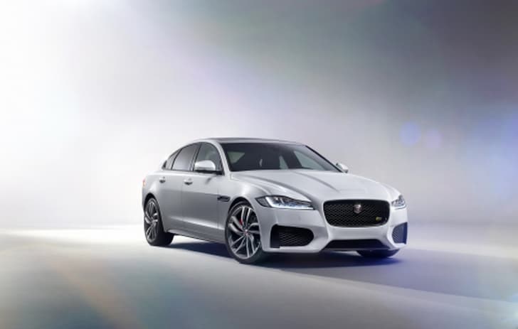 New Jaguar XF photo gallery