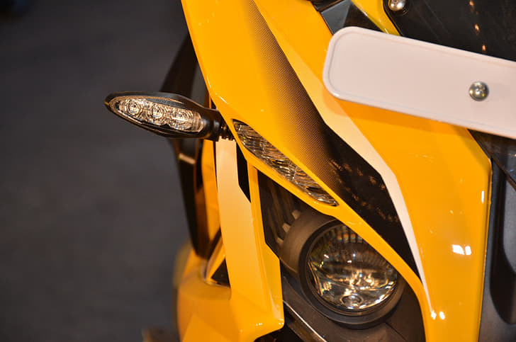 Sleek turn indicators and flush-fit daytime running lights are both LED units.