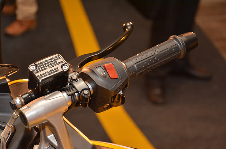 Switchgear includes a kill switch, and the bar end weights are standard.