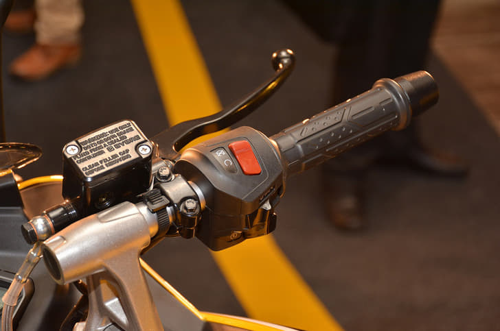 Switchgear includes a kill switch, and the bar end weights are standard.