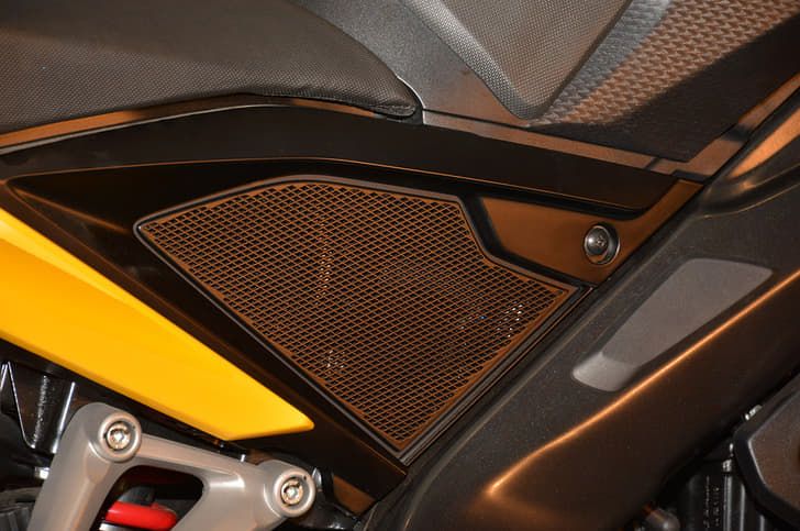 The mesh given the RS 200 a transparent look.