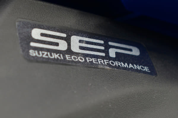 Suzuki Gixxer SF photo gallery