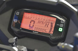 Suzuki Gixxer SF photo gallery