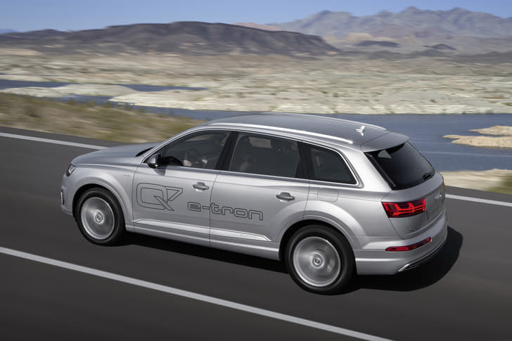 Audi Q7 e-tron 2.0 TFSI PHEV photo gallery