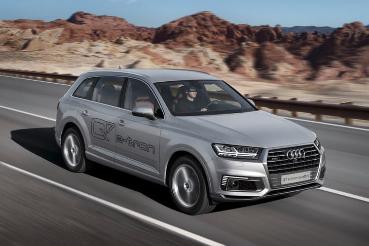 Audi Q7 e-tron 2.0 TFSI PHEV photo gallery