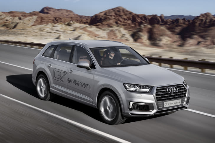 Audi Q7 e-tron 2.0 TFSI PHEV photo gallery