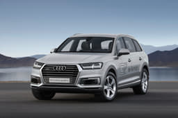 Audi Q7 e-tron 2.0 TFSI PHEV photo gallery