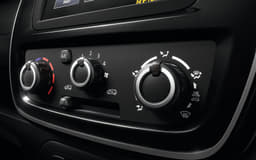 Air-con controls in the Kwid similar to those in the Duster and Lodgy.