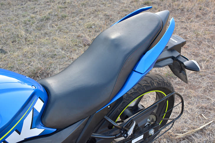 Well contoured seat provides comfort for longer distances too. 
