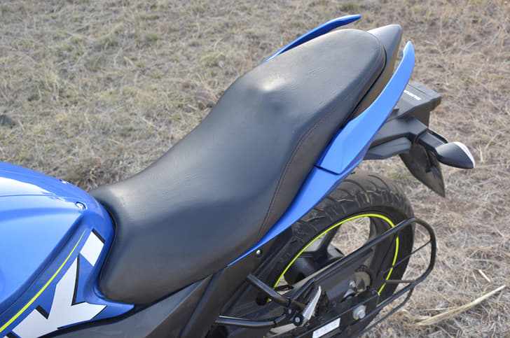 Well contoured seat provides comfort for longer distances too. 