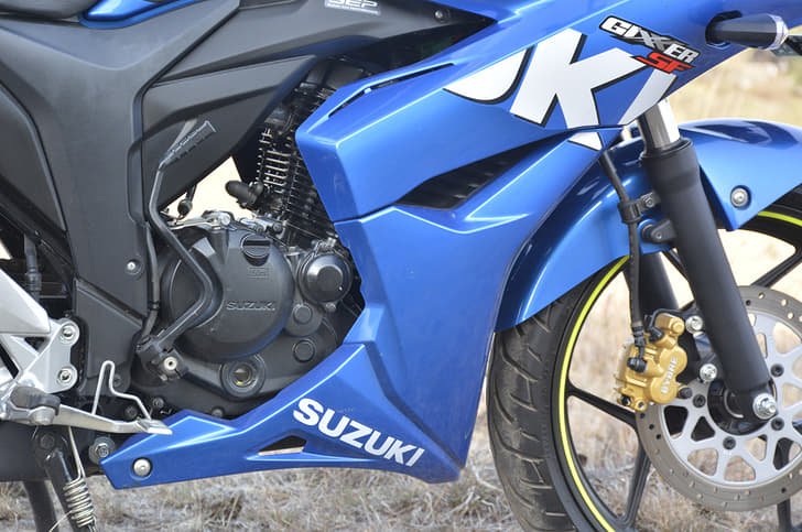 155cc, single-cylinder and air-cooled engine pulls away from low down in its powerband, power tapers off rather quickly toward the top end. 