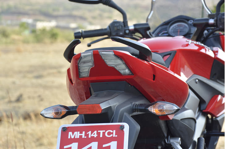 Tail light unit borrowed from the Pulsar 200 NS.