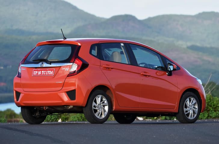 The profile is kept interesting thanks to the belt line that starts at the front doors and widens towards the tail lights.