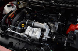 The Figo Aspire’s 1.2-litre petrol delivers 18.6kpl while the 1.5-litre petrol motor is good for 17kpl. The 1.5-litre diesel motor does a gnenerous 25.83kpl.