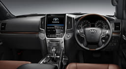 New Toyota Land Cruiser 200 photo gallery